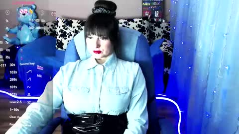 Snapshot of sweetsunnymila chatting on 12/17/24, 12:11 HelloI amShy Charming Mila-Nice to meet you and Welcome I am not a nude model  Sometimes a smile is all that we need online show from 12/17/24, 12:11