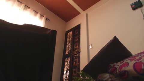 dulce online show from 10/31/25, 02:40