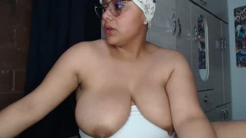 sweett_candy1 online show from 09/26/25, 04:05
