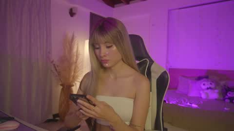 Snapshot of sweett_catt1 chatting on 03/05/25, 03:18 Cat independent model online show from 03/05/25, 03:18