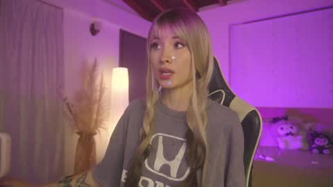 Snapshot of sweett_catt1 chatting on 03/05/25, 06:23 Cat independent model online show from 03/05/25, 06:23