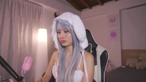 Snapshot of sweett_catt1 chatting on 09/27/25, 01:43 Cat independent model online show from 09/27/25, 01:43