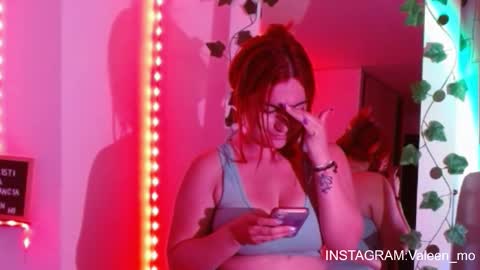 IG  valeen mo Vale   My schedule  Monday to Friday900 am - 300 pm  online show from 02/21/25, 02:39