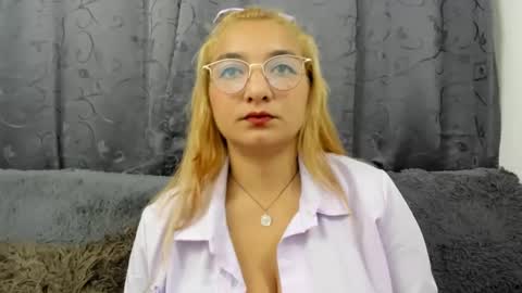 Carla Dubois online show from 02/17/25, 06:48