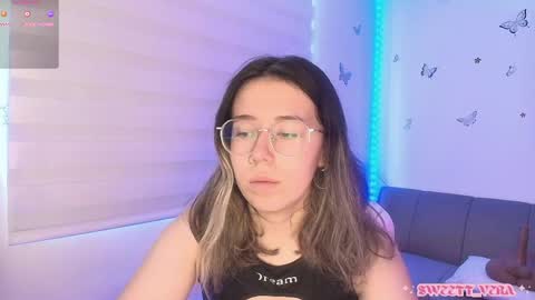 Snapshot of sweettvera_ chatting on 04/23/26, 01:02 Veronica Independent Model online show from 04/23/26, 01:02