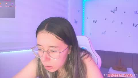 Snapshot of sweettvera_ chatting on 06/22/26, 10:07 Veronica Independent Model online show from 06/22/26, 10:07