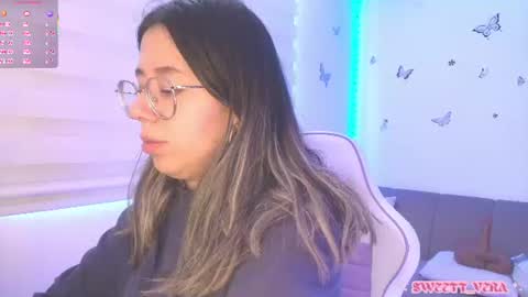 Snapshot of sweettvera_ chatting on 07/14/26, 01:17 Veronica Independent Model online show from 07/14/26, 01:17