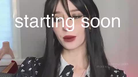 Elis  a little vacation Ill be here Saturday my schedules in bio online show from 11/08/25, 07:52