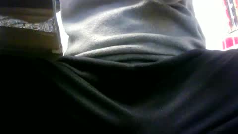 Snapshot of sweetwarrior32 chatting on 12/19/24, 01:07 Ricky32 online show from 12/19/24, 01:07