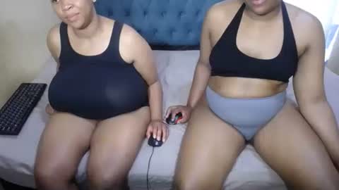 sweetwetebony2 online show from 11/17/25, 10:54