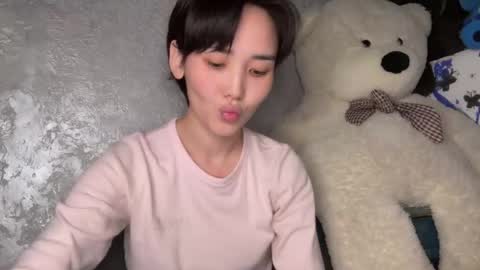 Snapshot of sweetwetg chatting on 03/23/26, 08:13 Adelin online show from 03/23/26, 08:13