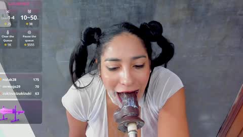 LINA online show from 01/17/25, 02:39