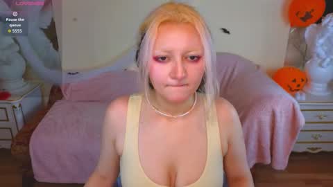 Hot Candy online show from 10/30/25, 11:44