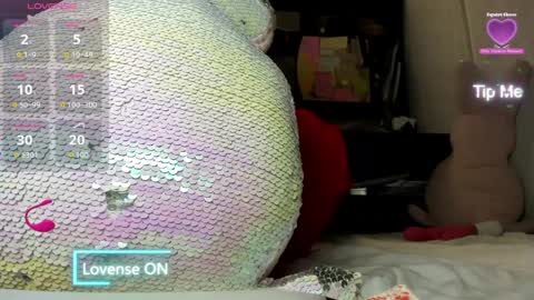 Mia online show from 04/10/26, 08:35