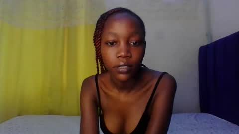 Snapshot of sweety_melanin chatting on 04/20/26, 08:50 Vickky online show from 04/20/26, 08:50