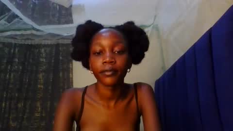 Snapshot of sweety_melanin chatting on 05/06/26, 08:58 Vickky online show from 05/06/26, 08:58