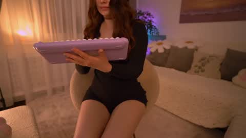 Snapshot of sweety_rinushka_ chatting on 07/10/26, 06:43 Katerina online show from 07/10/26, 06:43