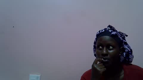 Snapshot of sweety_starlit chatting on 04/14/26, 11:05 sweety_starlit online show from 04/14/26, 11:05