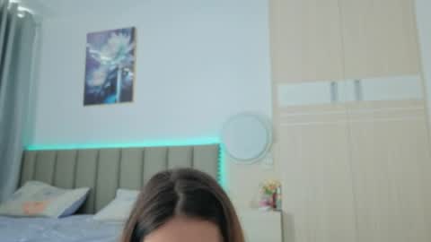 Vikky online show from 04/21/26, 12:12