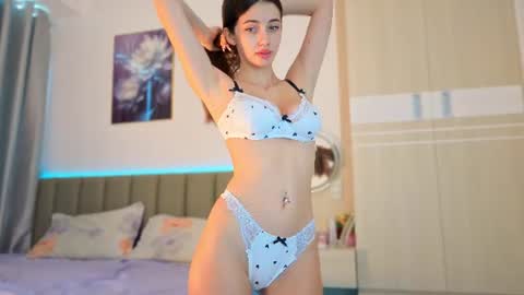 Snapshot of sweety_vikky chatting on 06/28/26, 12:49 Vikky online show from 06/28/26, 12:49