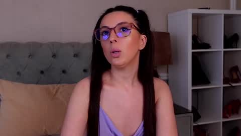 Snapshot of sweetyallye chatting on 06/21/26, 05:37 Bea Moan from LovenseWet from Tip MenuOpen for Private online show from 06/21/26, 05:37