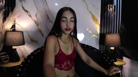 Snapshot of sweetylally chatting on 05/03/26, 12:00 LAURA online show from 05/03/26, 12:00