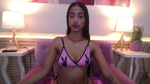 Snapshot of sweetylally chatting on 06/08/26, 11:54 LAURA online show from 06/08/26, 11:54