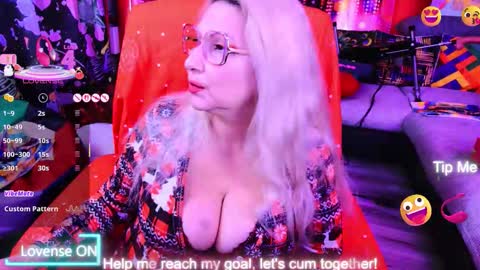 Snapshot of sweetylisahard chatting on 12/14/25, 11:26 Lisa online show from 12/14/25, 11:26