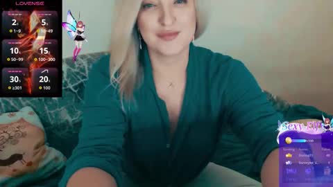 Snapshot of sweetyliza chatting on 12/15/25, 08:57 Liza online show from 12/15/25, 08:57