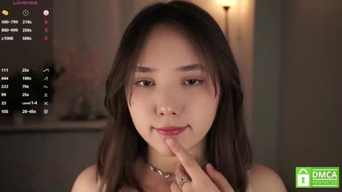 Snapshot of sweetyoops chatting on 11/19/25, 03:50 Astrid online show from 11/19/25, 03:50