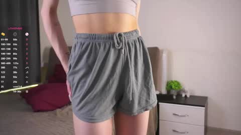 Astrid online show from 05/04/26, 05:53