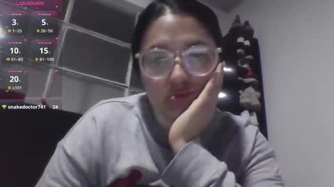 Snapshot of sweetyypeach chatting on 09/15/25, 02:11 sweetyypeach online show from 09/15/25, 02:11