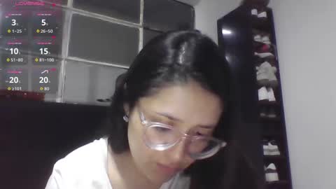 Snapshot of sweetyypeach chatting on 09/19/25, 03:41 sweetyypeach online show from 09/19/25, 03:41