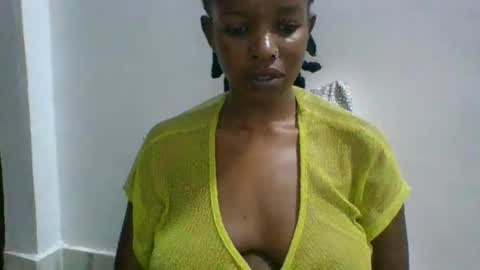 sweetz_candice online show from 10/05/25, 12:31