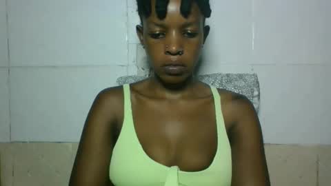 sweetz_candice online show from 11/25/25, 07:36