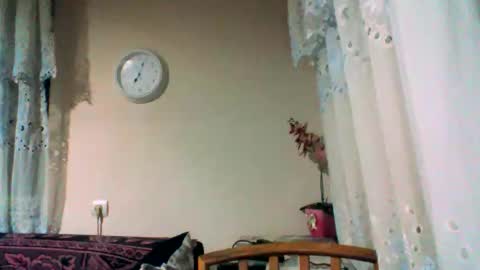 Snapshot of swergiu333 chatting on 02/16/26, 05:03 Raymond online show from 02/16/26, 05:03