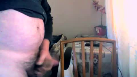 Snapshot of swergiu333 chatting on 02/17/26, 08:33 Raymond online show from 02/17/26, 08:33