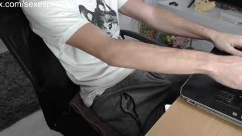 Snapshot of swetlittleboy4u chatting on 11/04/25, 10:14 SwetLittleBoy4u online show from 11/04/25, 10:14