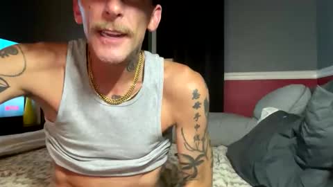 Snapshot of swfking chatting on 10/29/25, 02:36 swfking online show from 10/29/25, 02:36