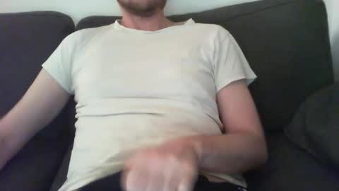 M online show from 10/07/25, 07:11