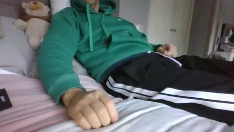 Snapshot of swimfit49 chatting on 12/21/25, 08:32 swimfit49 online show from 12/21/25, 08:32