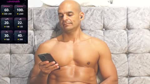 Snapshot of swimmer_summer chatting on 01/07/25, 12:03 ------- Hi Im Willy follow me do not forget to put the thumb up online show from 01/07/25, 12:03