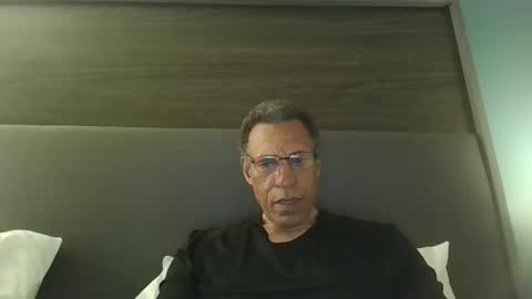 swimmerbod2495 online show from 05/16/26, 06:43