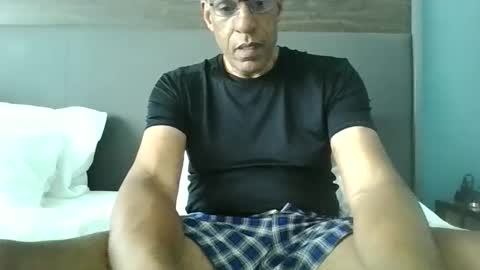 swimmerbod2495 online show from 05/16/26, 06:07