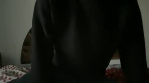 Snapshot of swissix chatting on 10/18/25, 04:08 Rocco online show from 10/18/25, 04:08