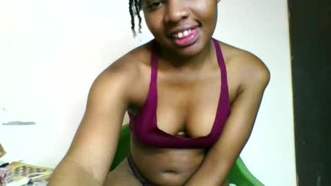 Snapshot of swit_candy chatting on 06/22/26, 02:13 Candy online show from 06/22/26, 02:13