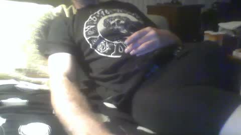 Snapshot of swollpole2112 chatting on 09/29/25, 05:01 swollpole2112 online show from 09/29/25, 05:01