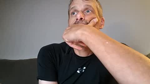 Snapshot of swontguy2025 chatting on 09/13/25, 06:24 swontguy2025 online show from 09/13/25, 06:24