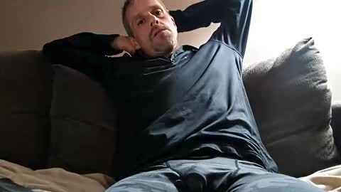 swontguy2025 online show from 11/15/25, 05:27