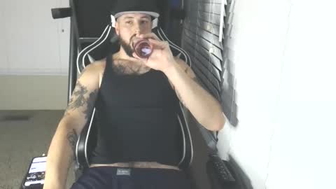 Snapshot of swoozy_ chatting on 11/13/25, 01:26 swoozy_ online show from 11/13/25, 01:26